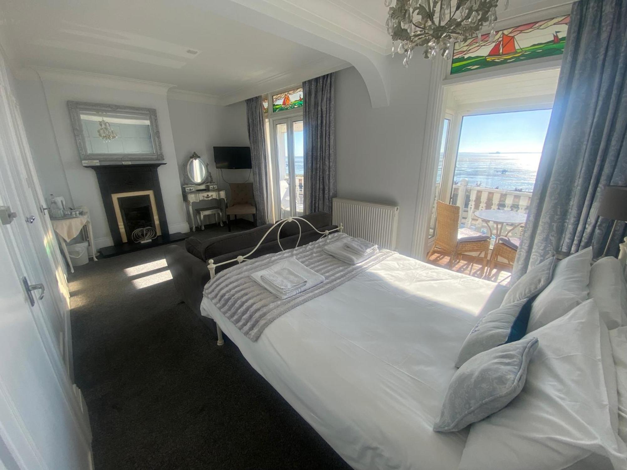 סאות'אנד און סי Pebbles Guest House חדר תמונה